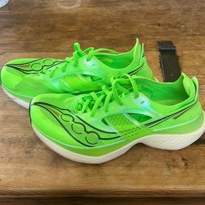 Saucony Endorphin Elite